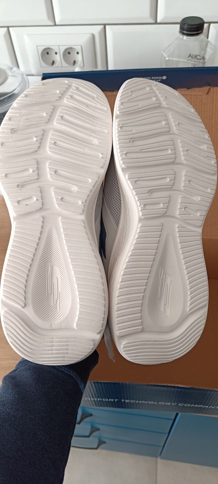 Skechers - Pantofi sport cu insertii sintetice Skech-Lite Pro-New, Gri