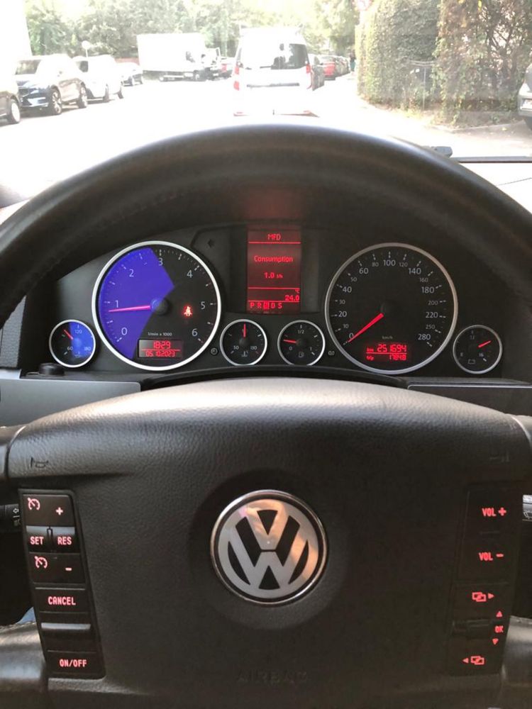 Volkswagen Touareg 2.5TDI R5