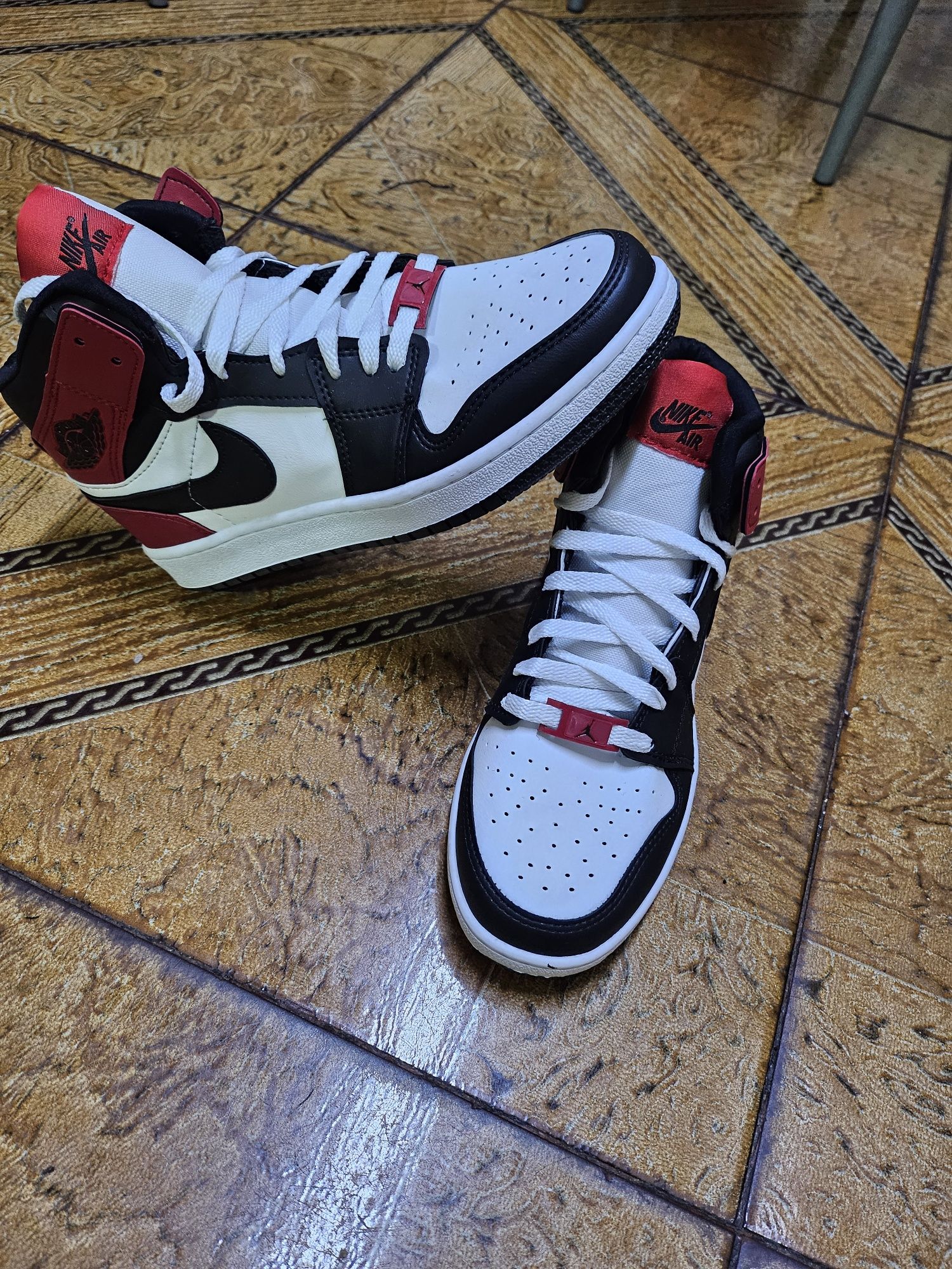 Ghete     Jordan 36-40