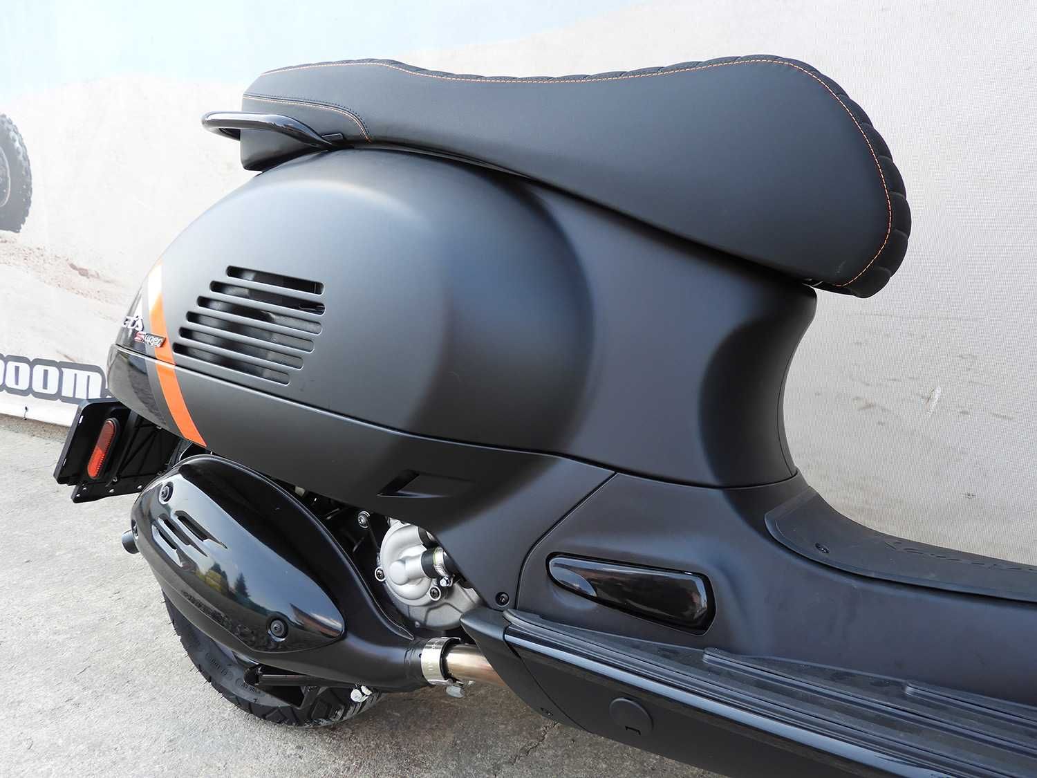 Lichidare stoc Scuter Vespa GTS Super 300 Sport 2023 | Rate | Leasing