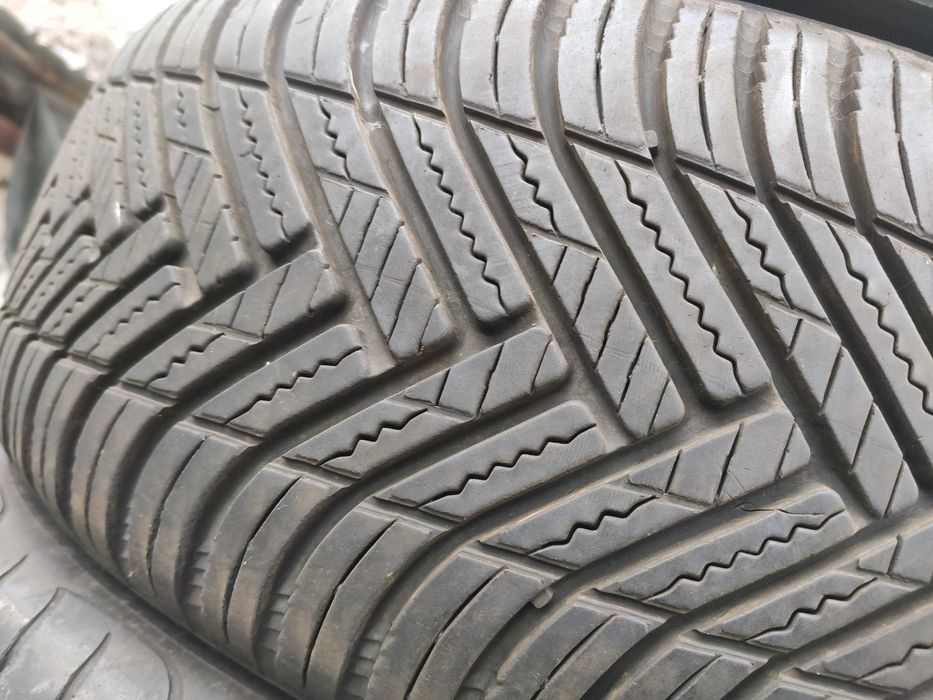 2бр Всесезонни Гуми 215 60 16 - Hankook
