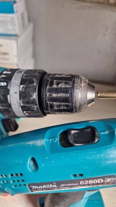 Макита два винтоверта с две батерий