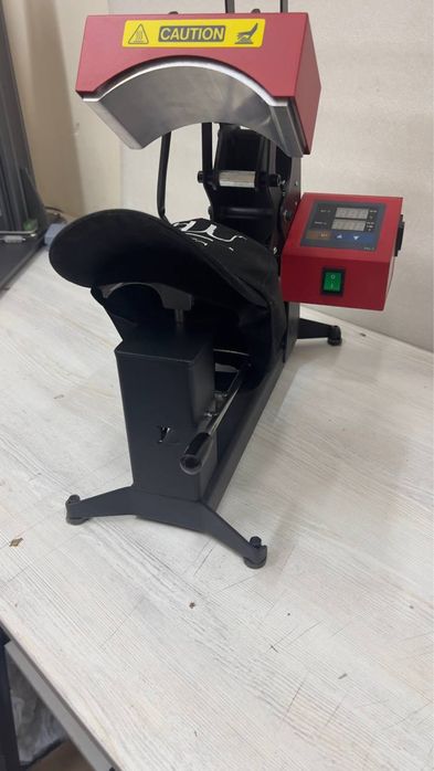 Termopress kepkaga logotip va yozuvlar tushirish uchun