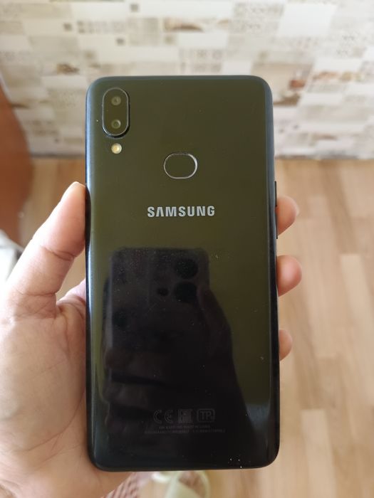 Телефон на разбор