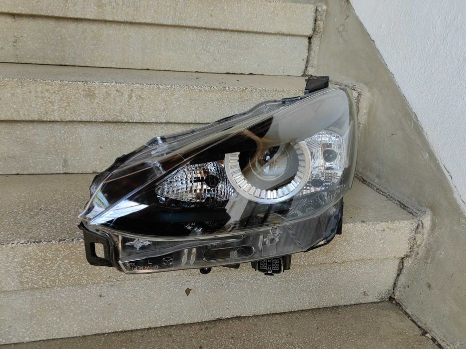 Фар Mazda 2 LED ляв / Фар Мазда 2 LED Оригинален