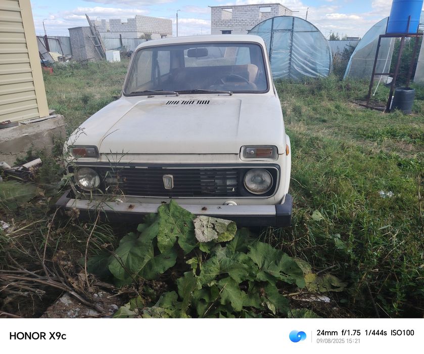 Продам автомобиль "Нива" 2121