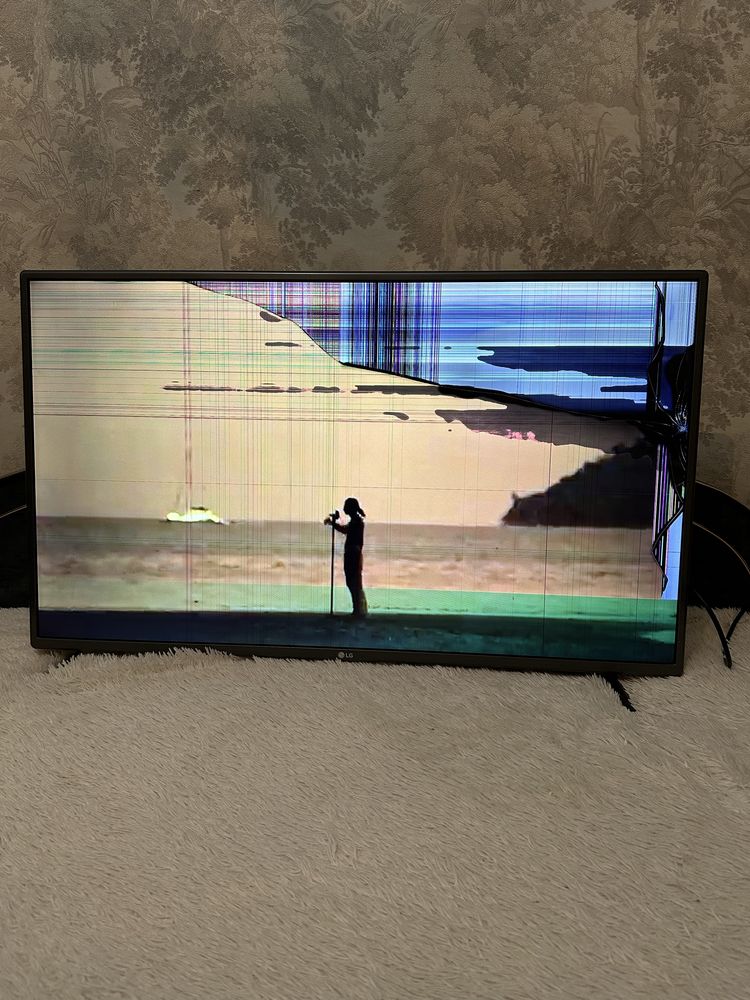 Продам телевизор LG, 42 дюйма (сломанная матрица)