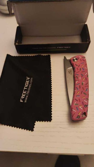 Нови ножове със стомана D2 - два модела