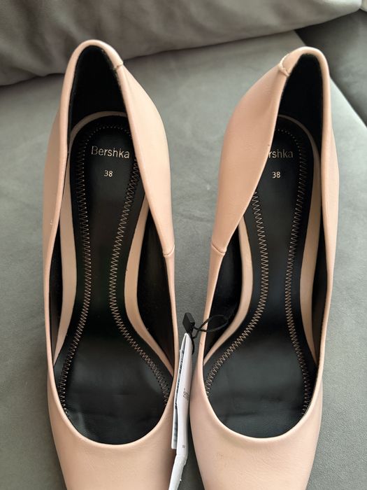 Обувки с ток Бершка