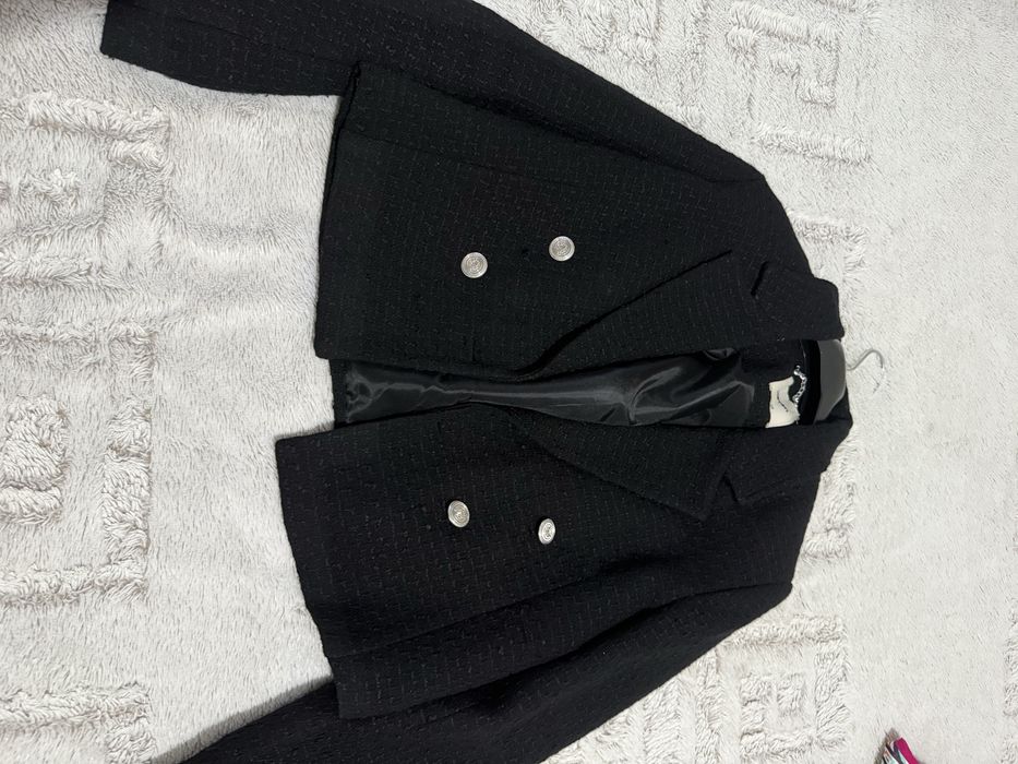 Продаю твидовый пиджак, модный. Брала за 12.000 отдам за 5.000