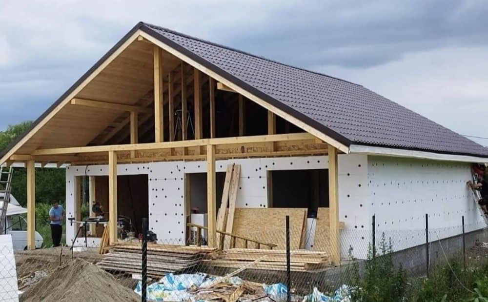 Vand casa pe structura metalica de locuit su de vacanta