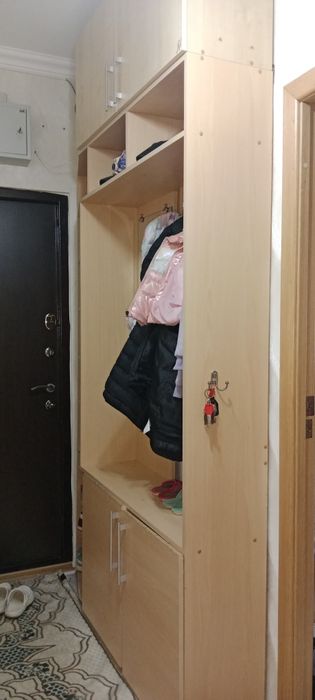 Продам шкаф для прихожей
