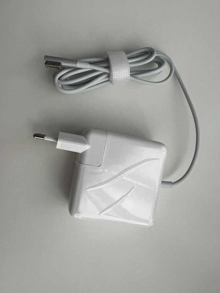 Incarcator charger apple macBook nou nefolosit