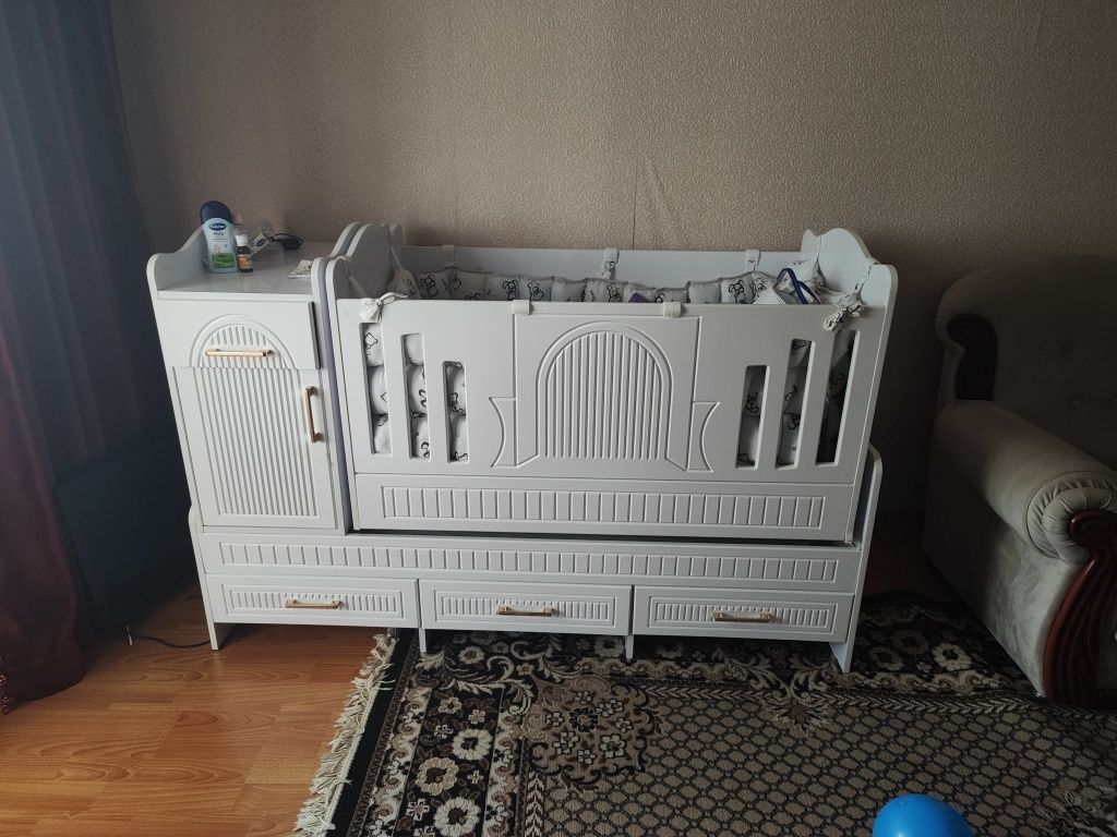Детские кровать  продаю
