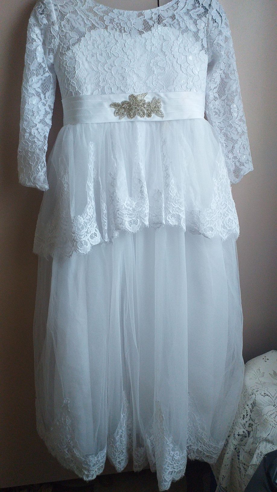 Vand rochie elegantă, talia 10(134-140cm)