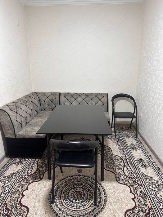 Qorasuv 6 da 2 xonali juda shinam qulay Xonadon