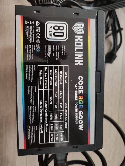 Vând sursa alimentare Kolink Core RGB 600 W • ATX • 80 PLUS • Cablu pl