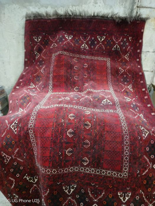 Ръчно тъкан килим