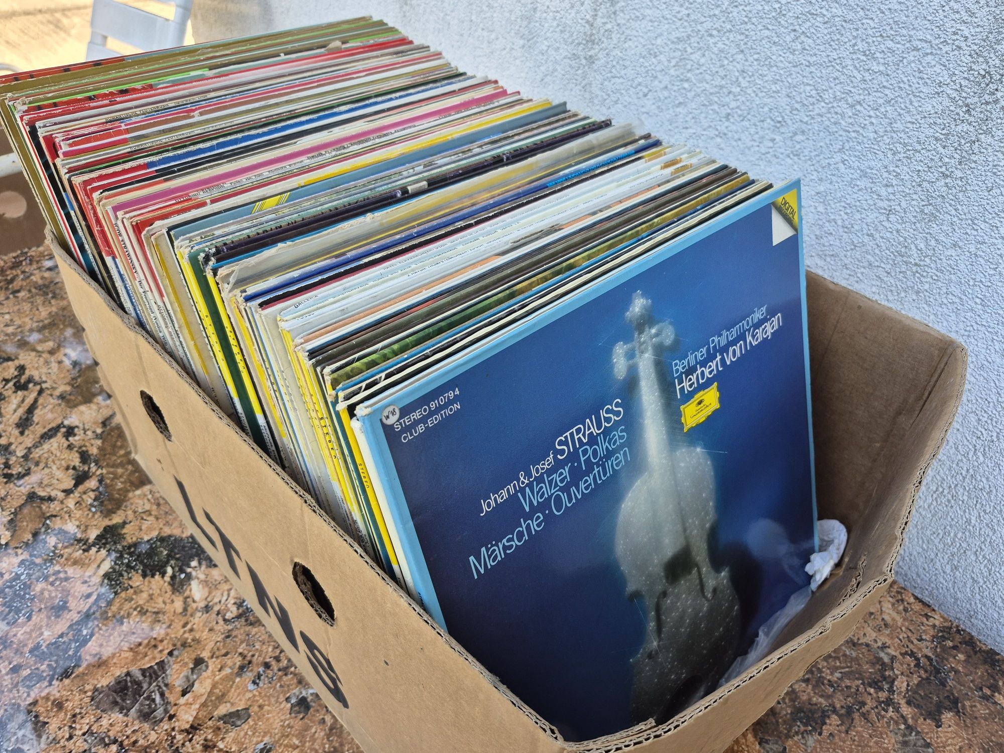 Vând Lot 100 Discuri Vinil colectie muzica clasica mixta