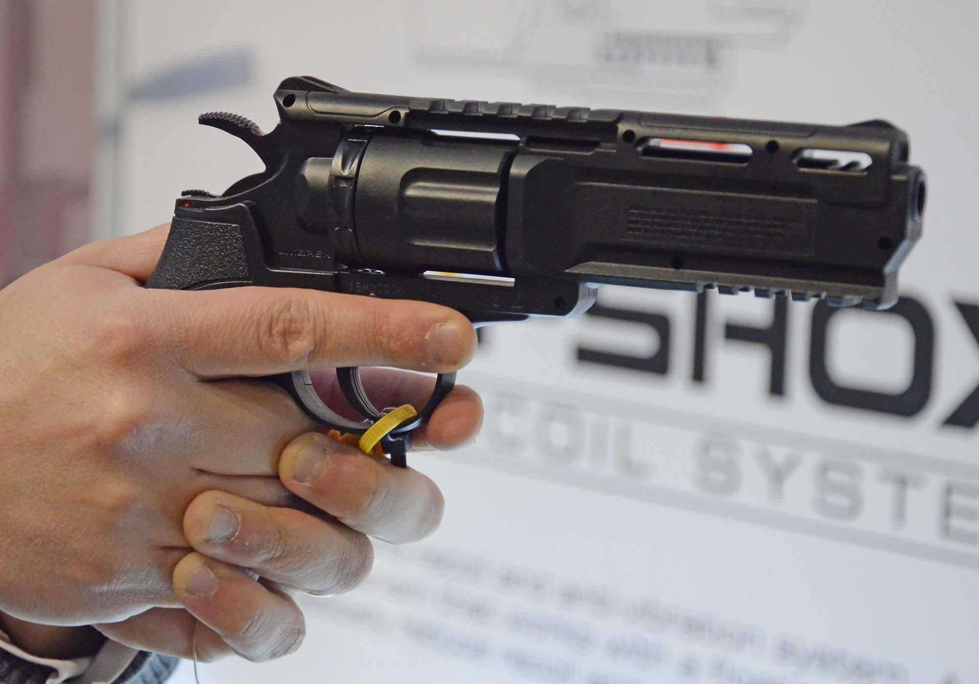 Pistol Cu Bile De Cauciuc! 196M/s [MODEL NOU!] - Airsoft Aer Comprimat