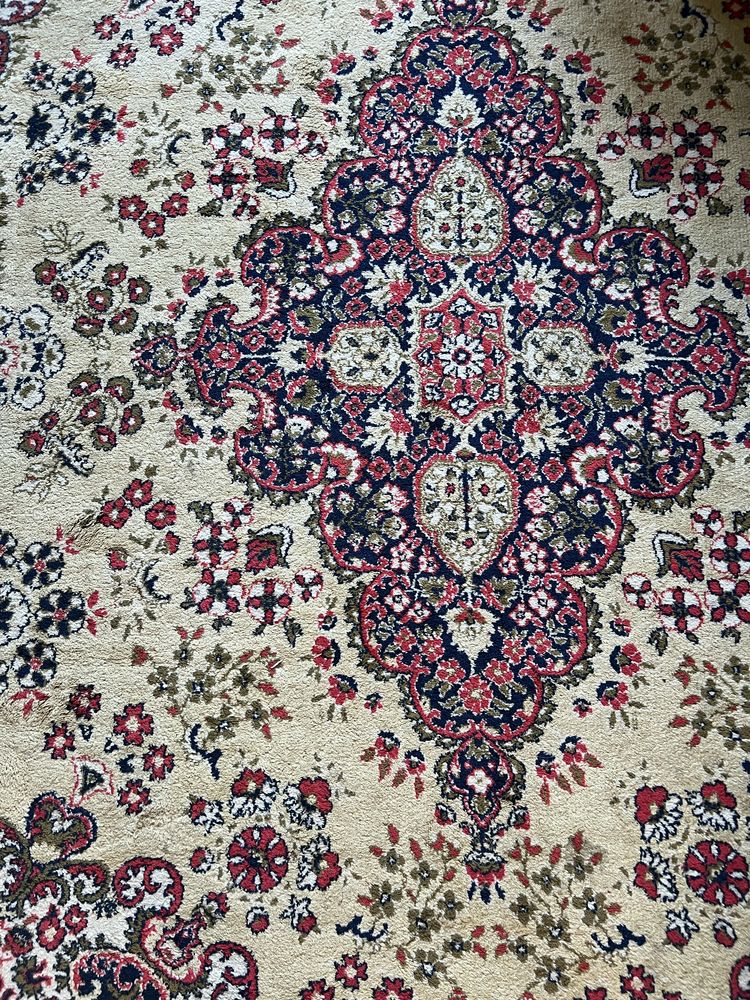 Голям ретро персийски килим