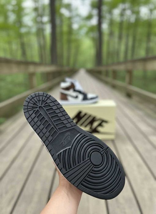 Nike Jordan 1 High Dark Mocha