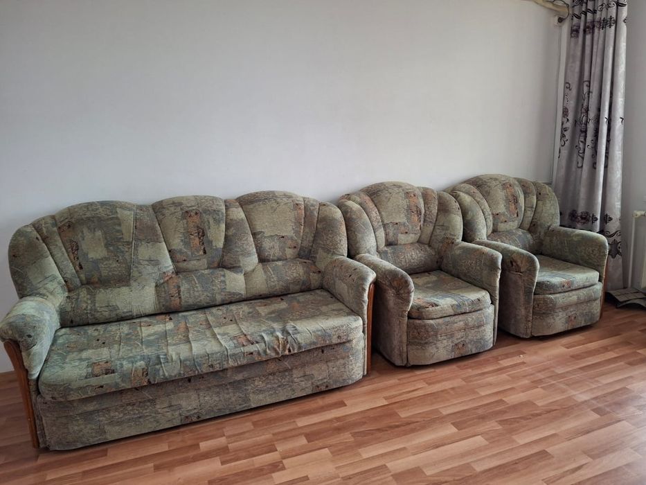 Продам диван и 2 кресла