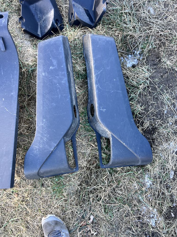 Vand stalpi/plastice spate 7 locuri Dacia Lodgy