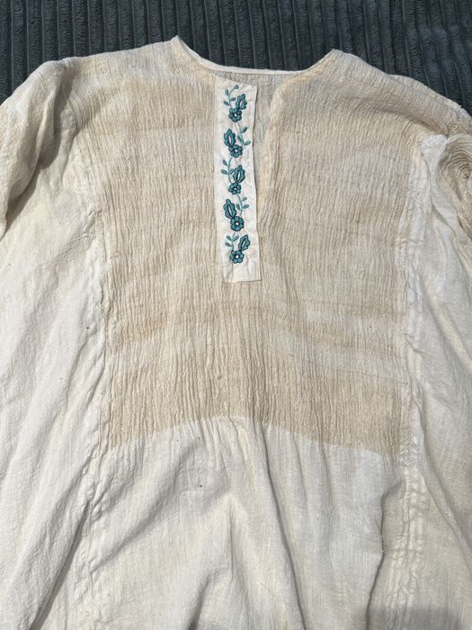 Продавам антични кенарени народни ризи