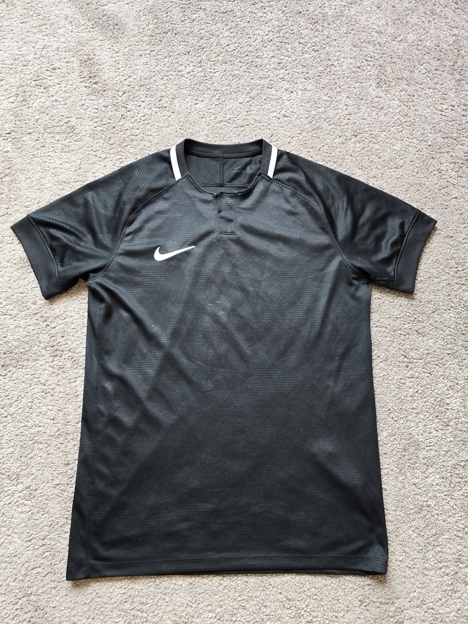 Черна тениска Nike M
