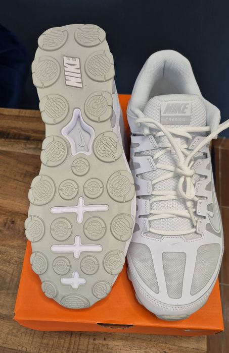 Încălțăminte sport Nike Reax 8