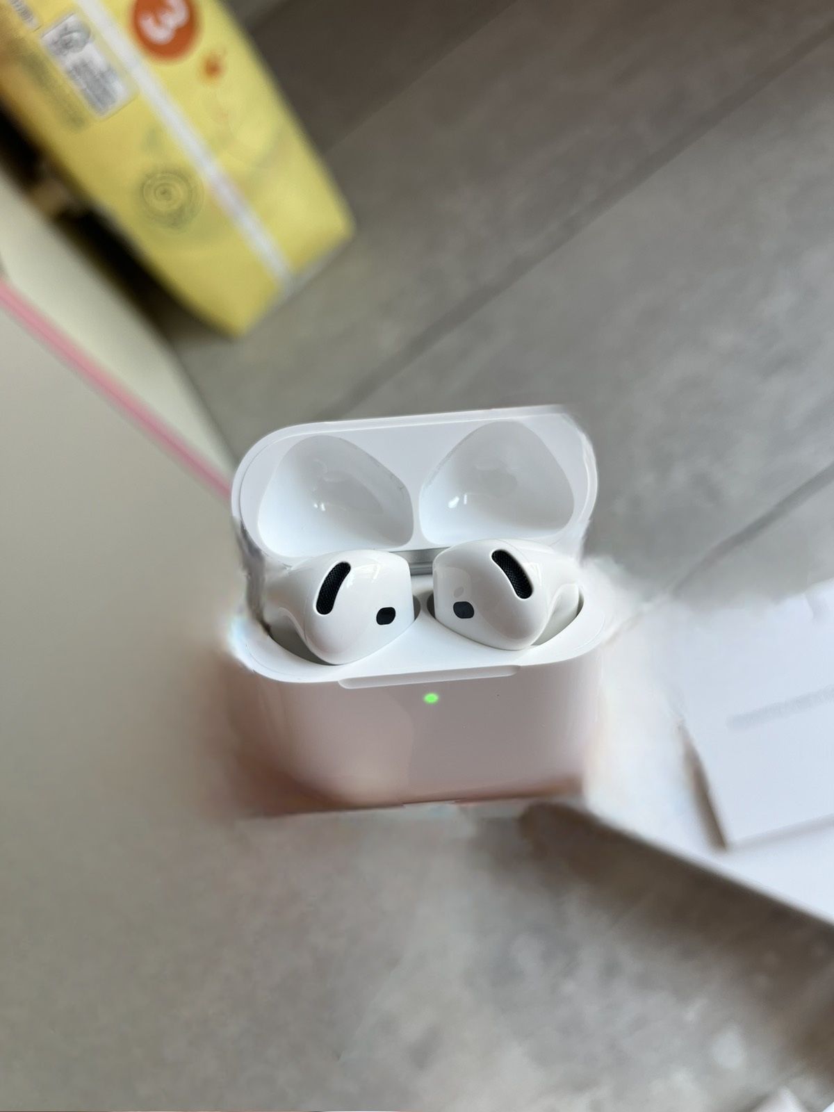 Apple Airpods 4 generation