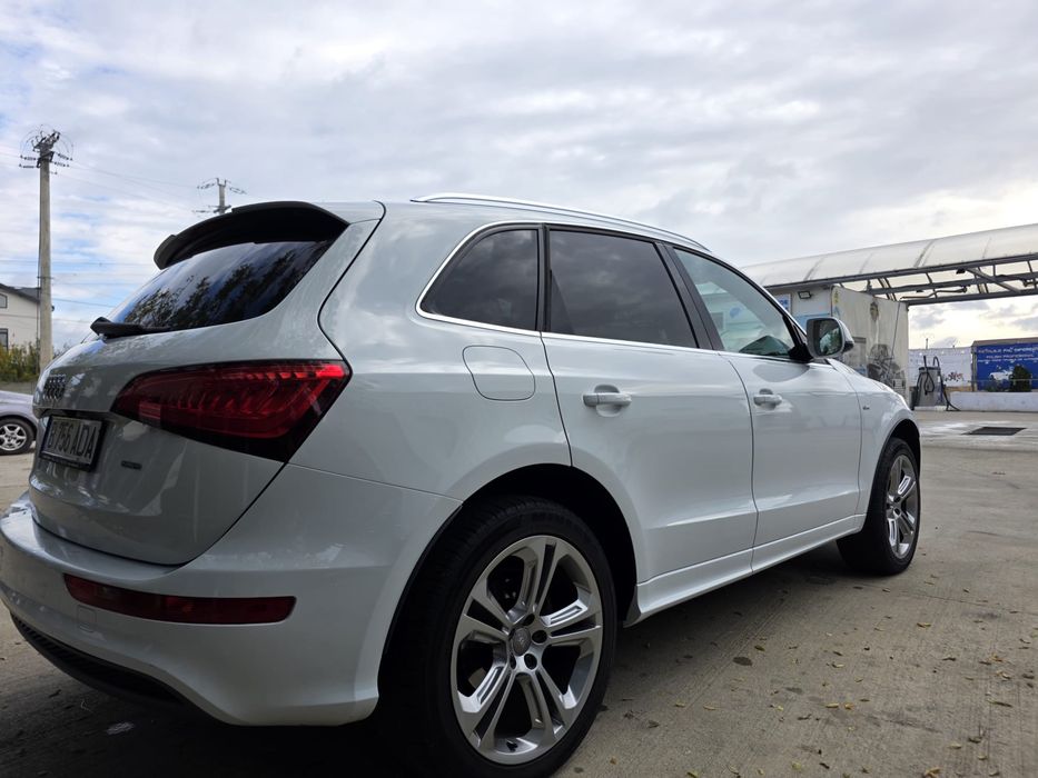 Vând audi Q5 2013