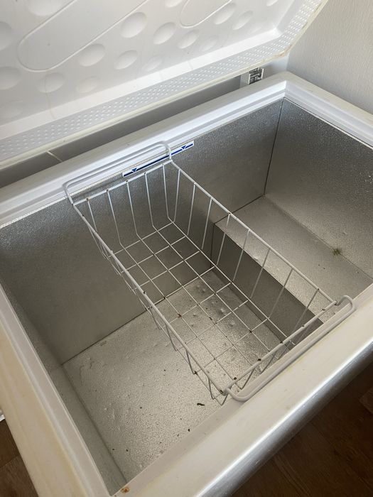 Продам морозильную камеру