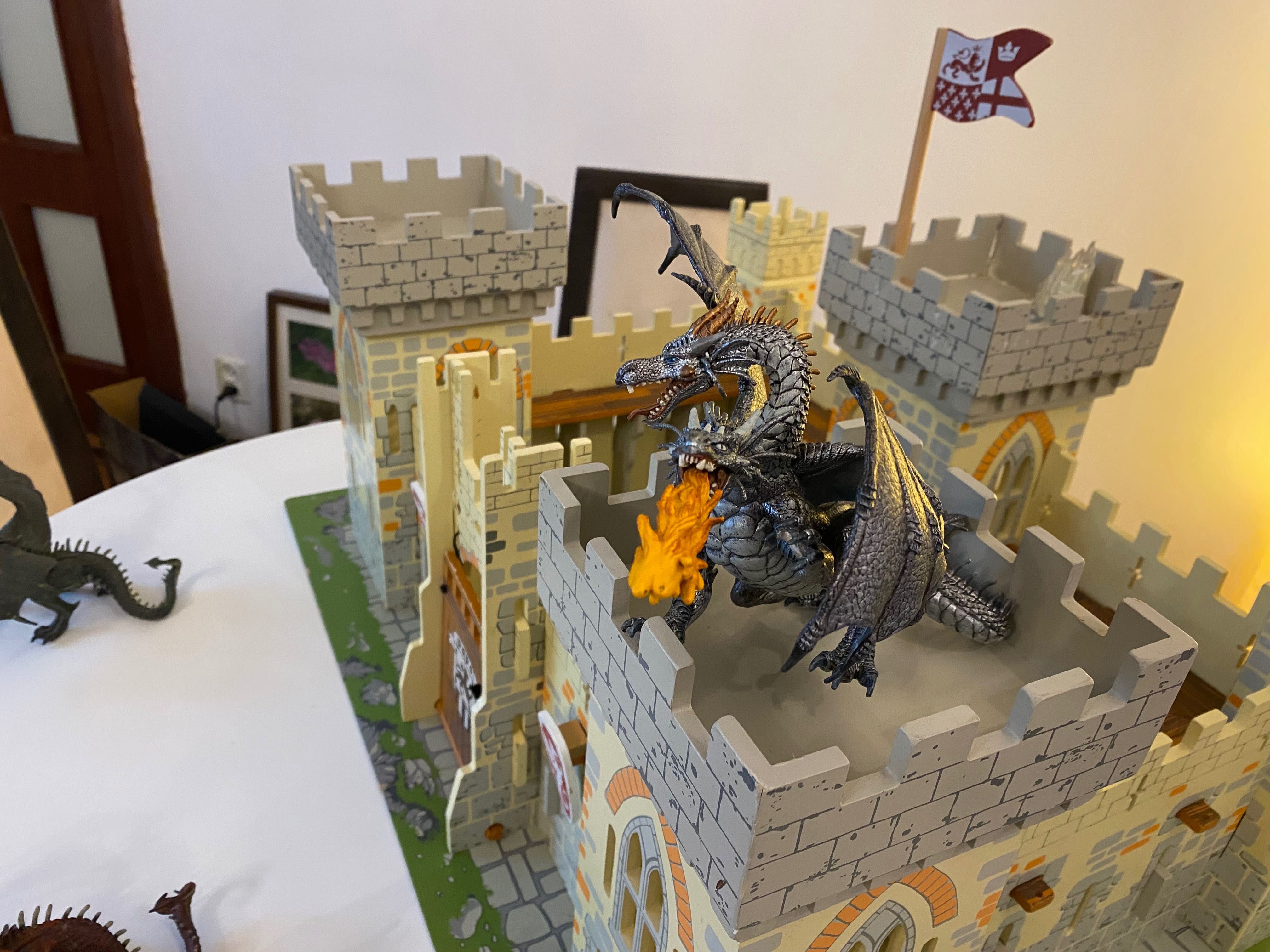Castele si figurine  papo si Schleich