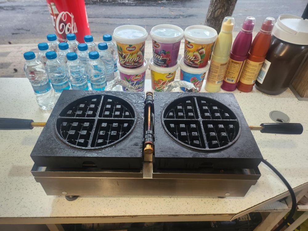 Нов гофретника на една седмица 1800w crampos