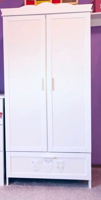 Гардероб и скрин за детска стая масивно дърво