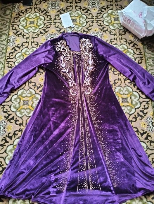 Продам платье новое