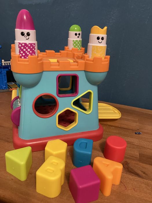 Pachet jucarii din lemn si tableta