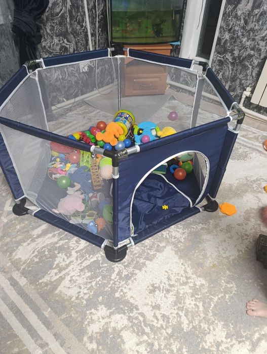 Манеж для детей до года