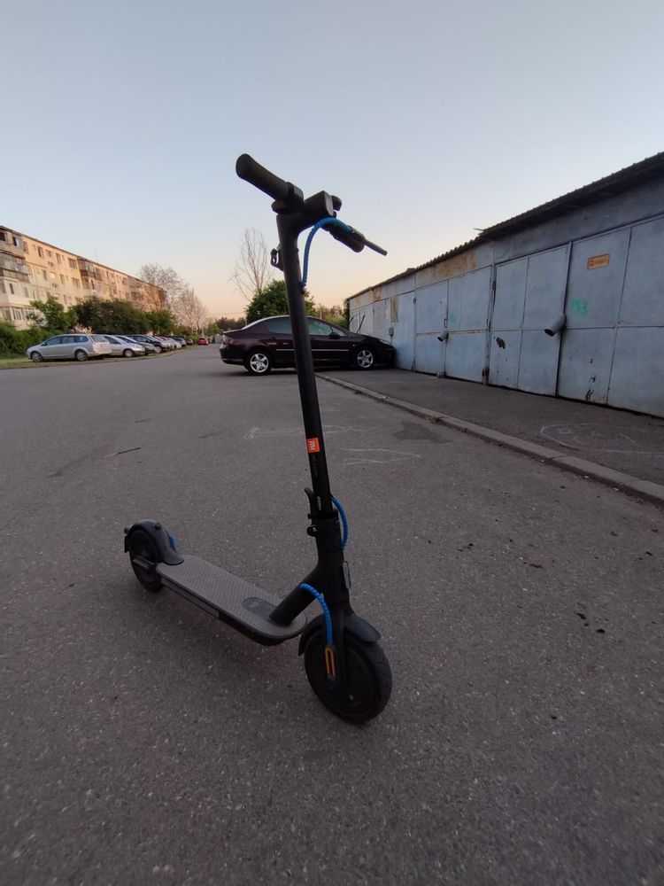Vand trotineta xiaomi cu incarcator original
