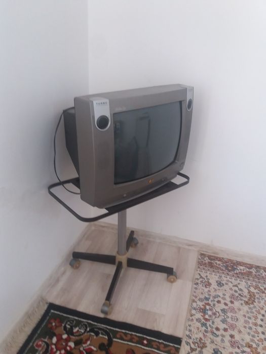Продам телевизор