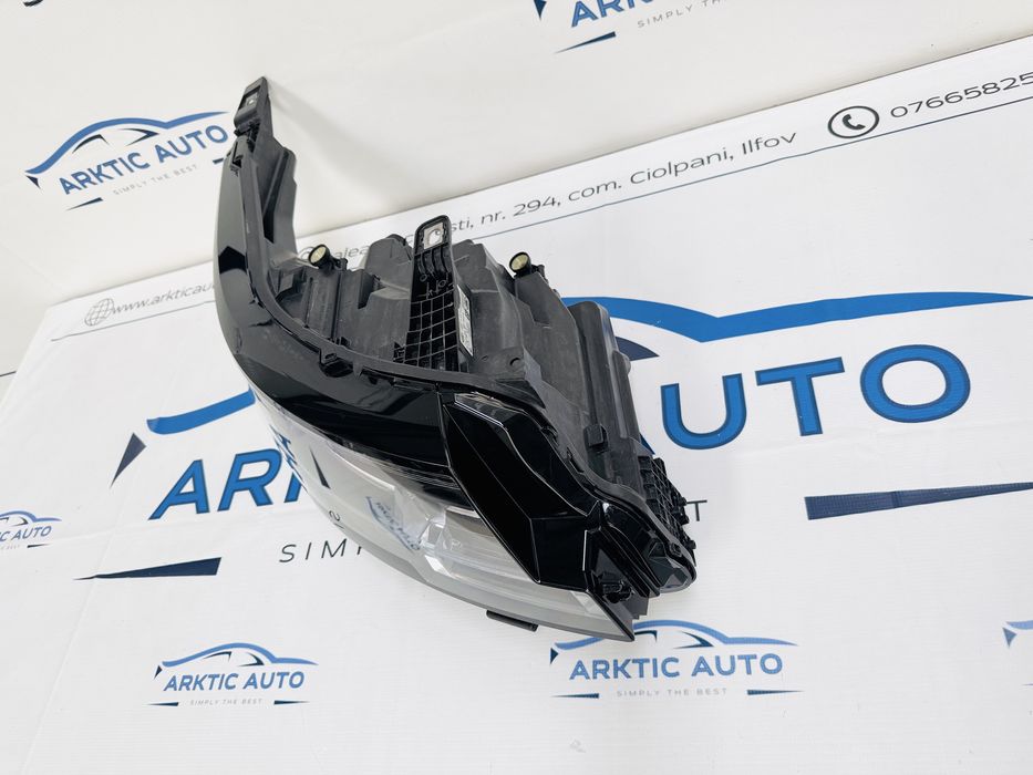 Far dreapta Full Led Matrix Range Rover Vogue  cod M8E2-13W029-HP