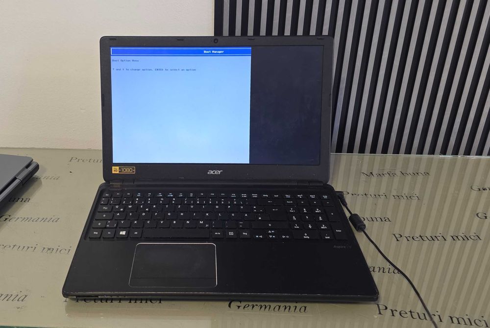 Laptop core i7 gen 4 Acer V5-561G i5-4200U  dunga pe ecran