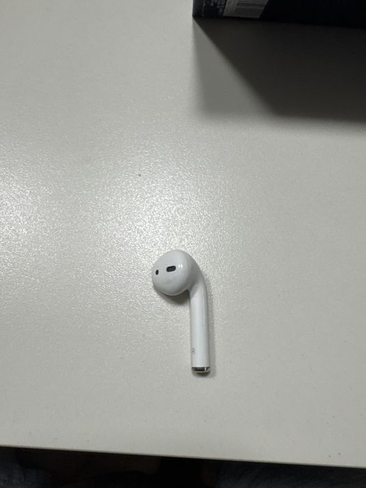 Наушник для airpods