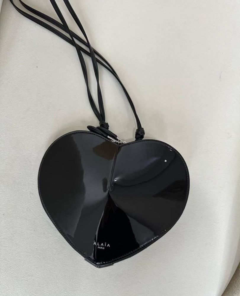 Чанти miu miu ysl Alaia jacquemus louis vuitton balenciaga