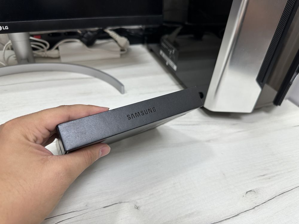 Новый запечатанный Samsung Galaxy Z Fold 6 / 12/256 GB / Navy