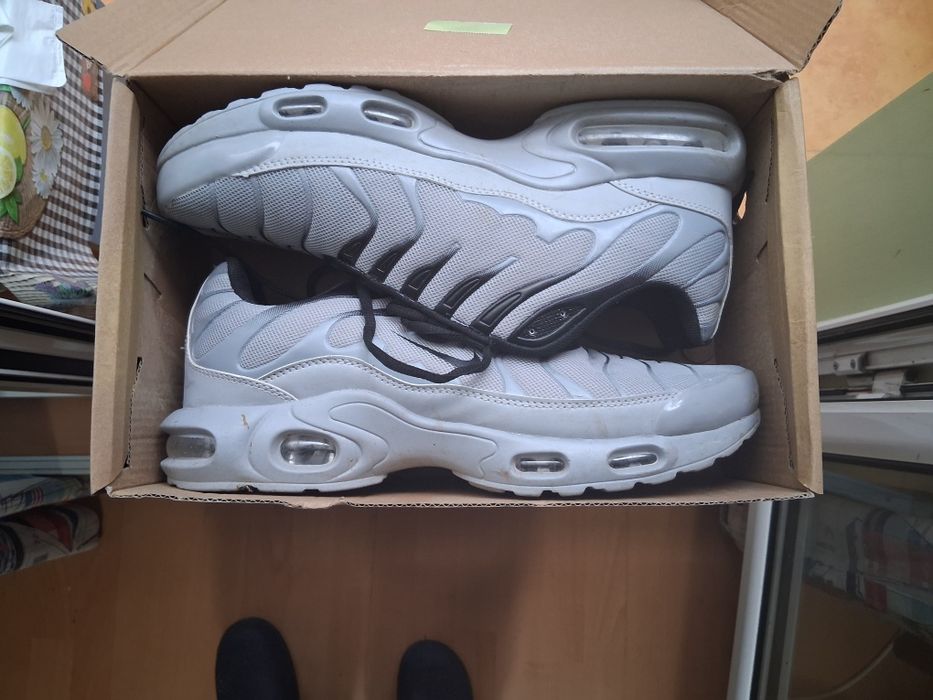 Маратонки NIKE като нови