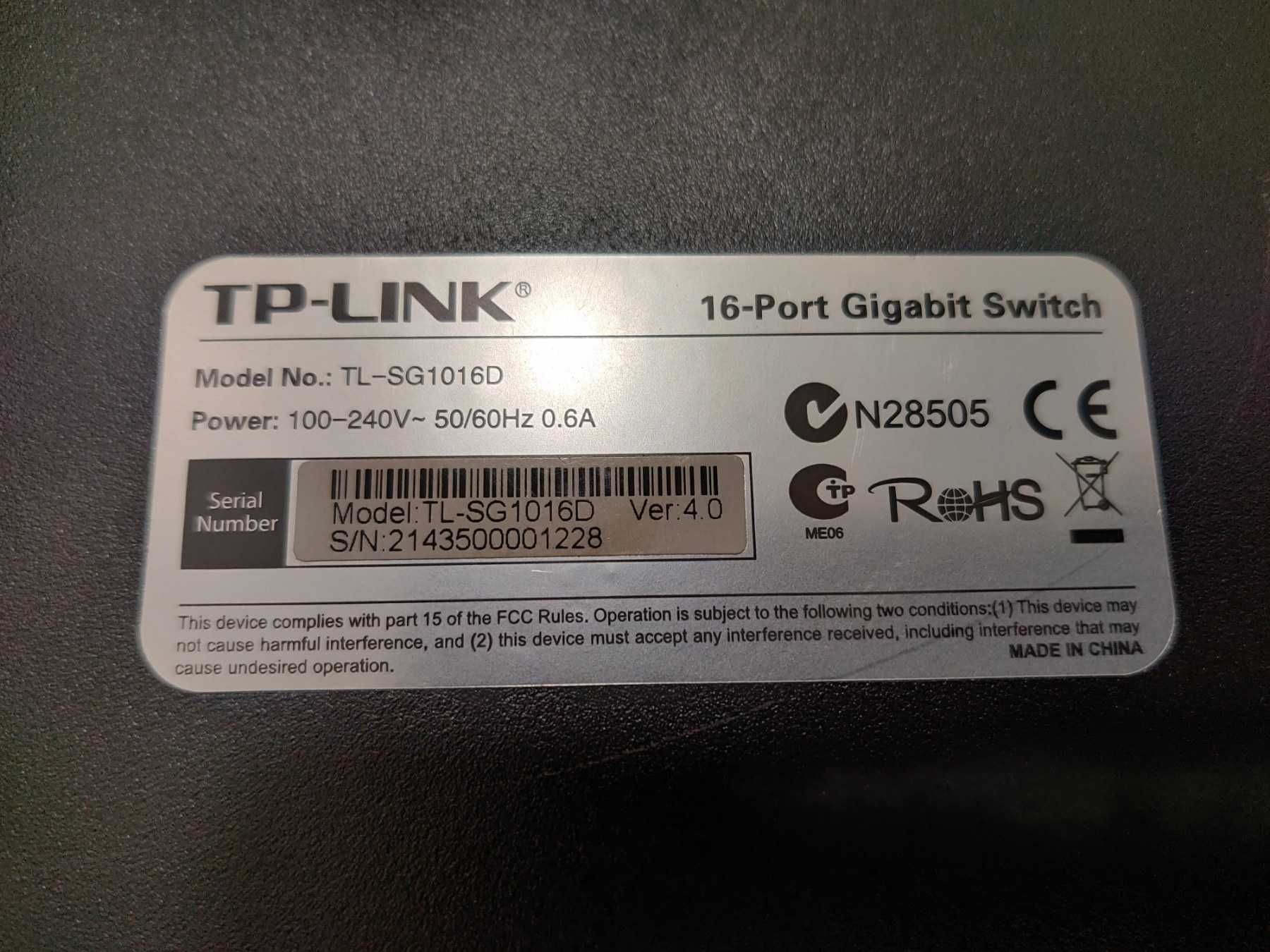 Switch TP-LINK TL-SG1016D 16 porturi x 10/100/1000Mbps rackmount