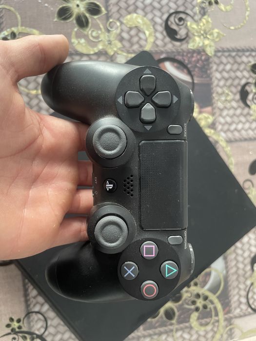 Ps4 + maneta,cablu de alimentare si hdmi
